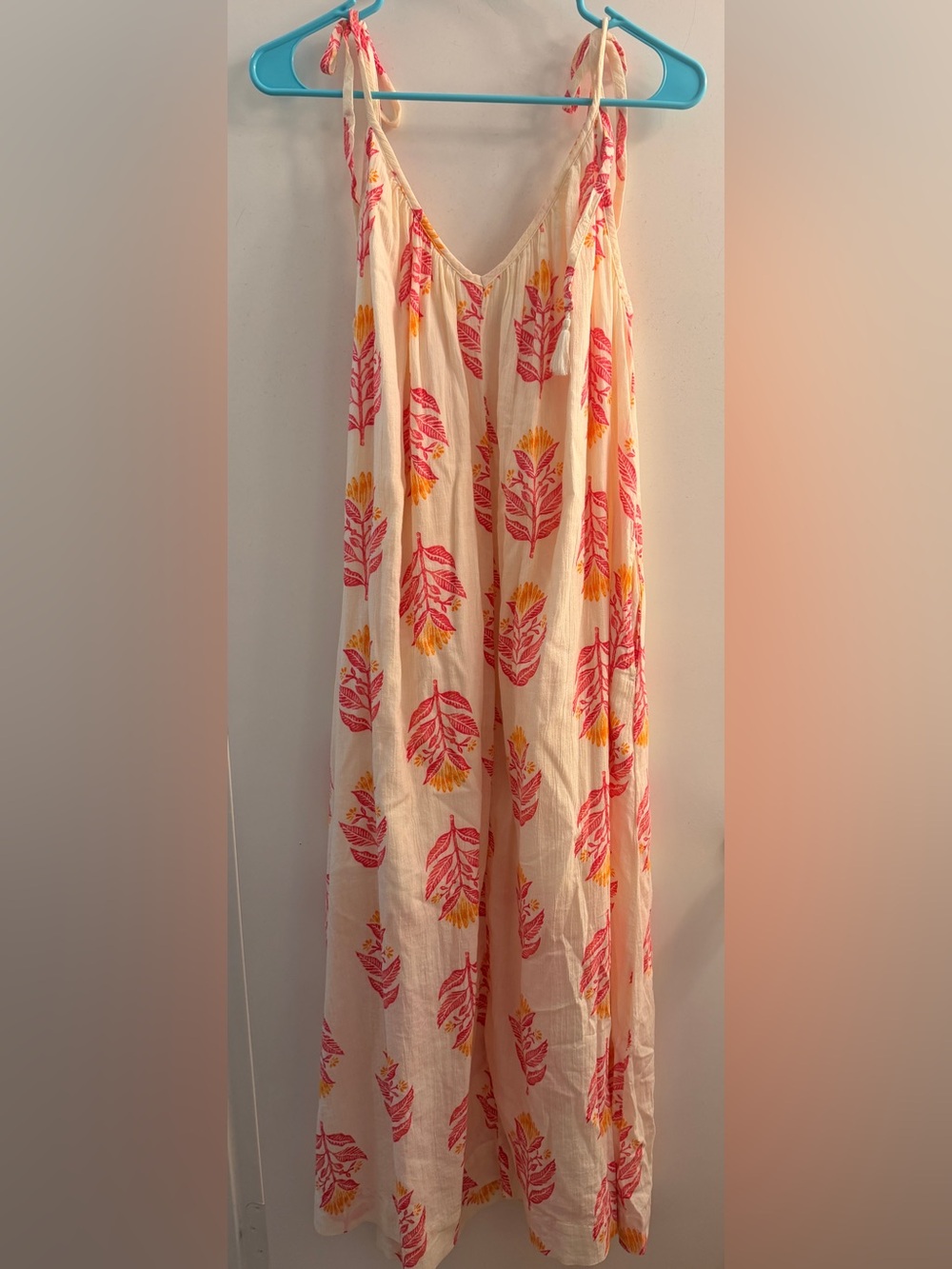 🌺Old Navy Cream Maxi Skirt with Pink & Yellow Leaf Print